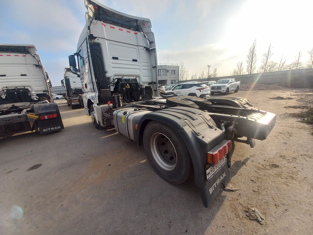 SITRAK C7H 4x2 Седельный тягач ZZ4186V361HE (Дизельный, 12,4 л, 441 л.с., АТ)