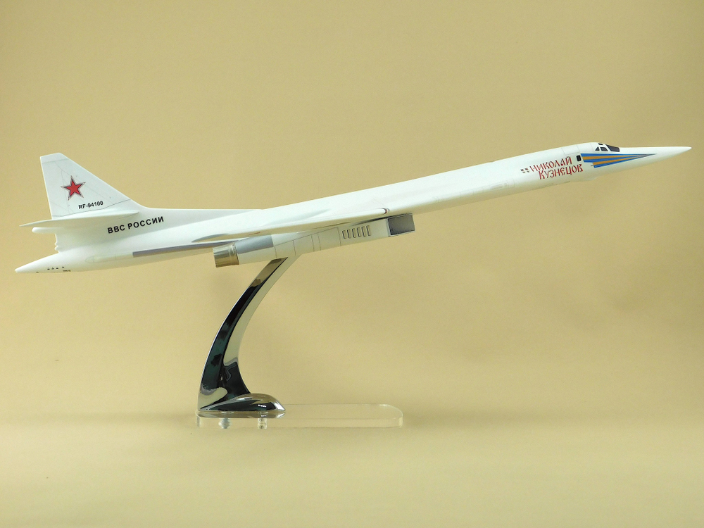 Модель самолета Ту-160 (М1:100, ВВС России, Николай Кузнецов)