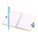 Блокнот в футляре, 17,5 см * 19,5 см, гребень, Alingar, ламинация, ручка, замочек, клетка, 45 л., "Забавные капибары", голубой