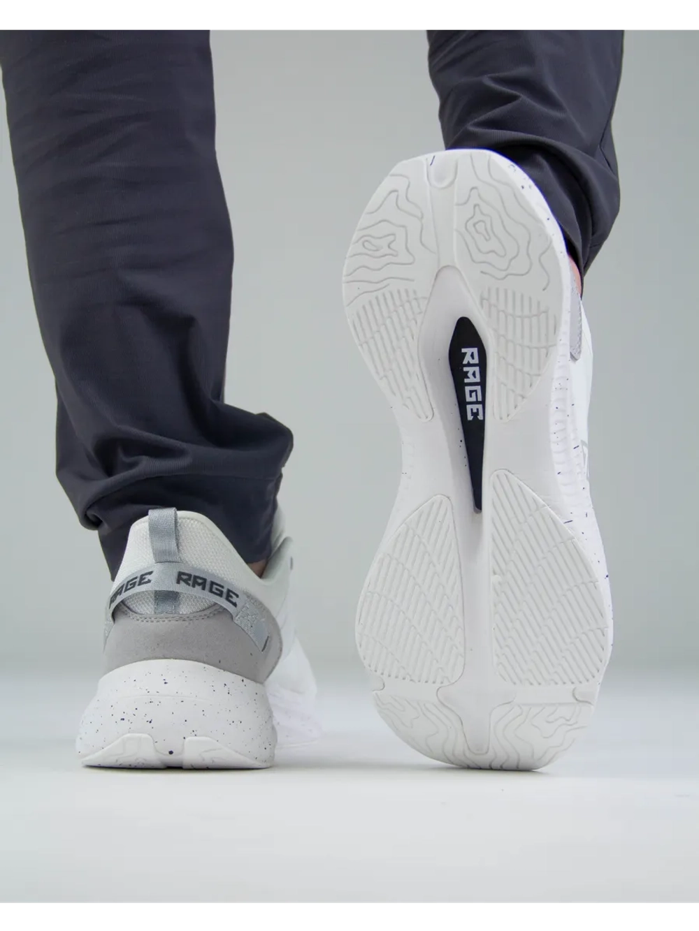 Беговые кроссовки для трейлраннинга и асфальта