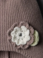 Шапка-чепчик для девочек на осень