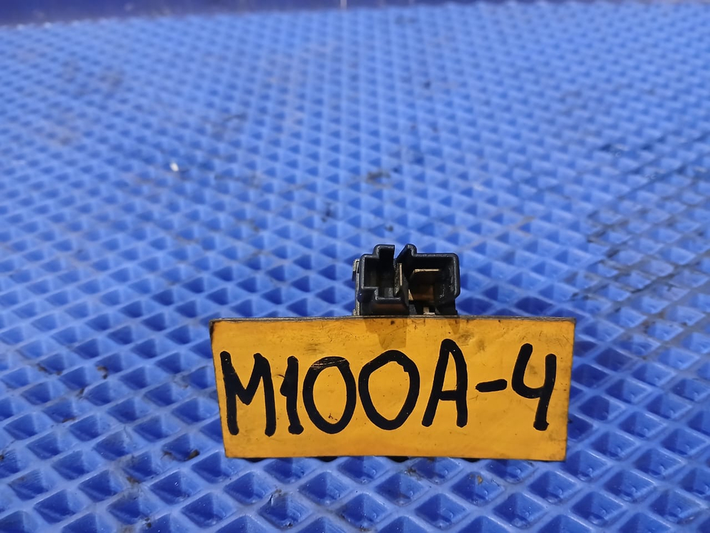 Датчик педали тормоза TOYOTA DUET 1998-2000