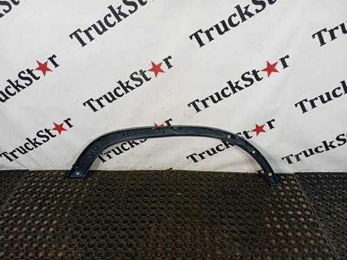 Накладка крыла левая