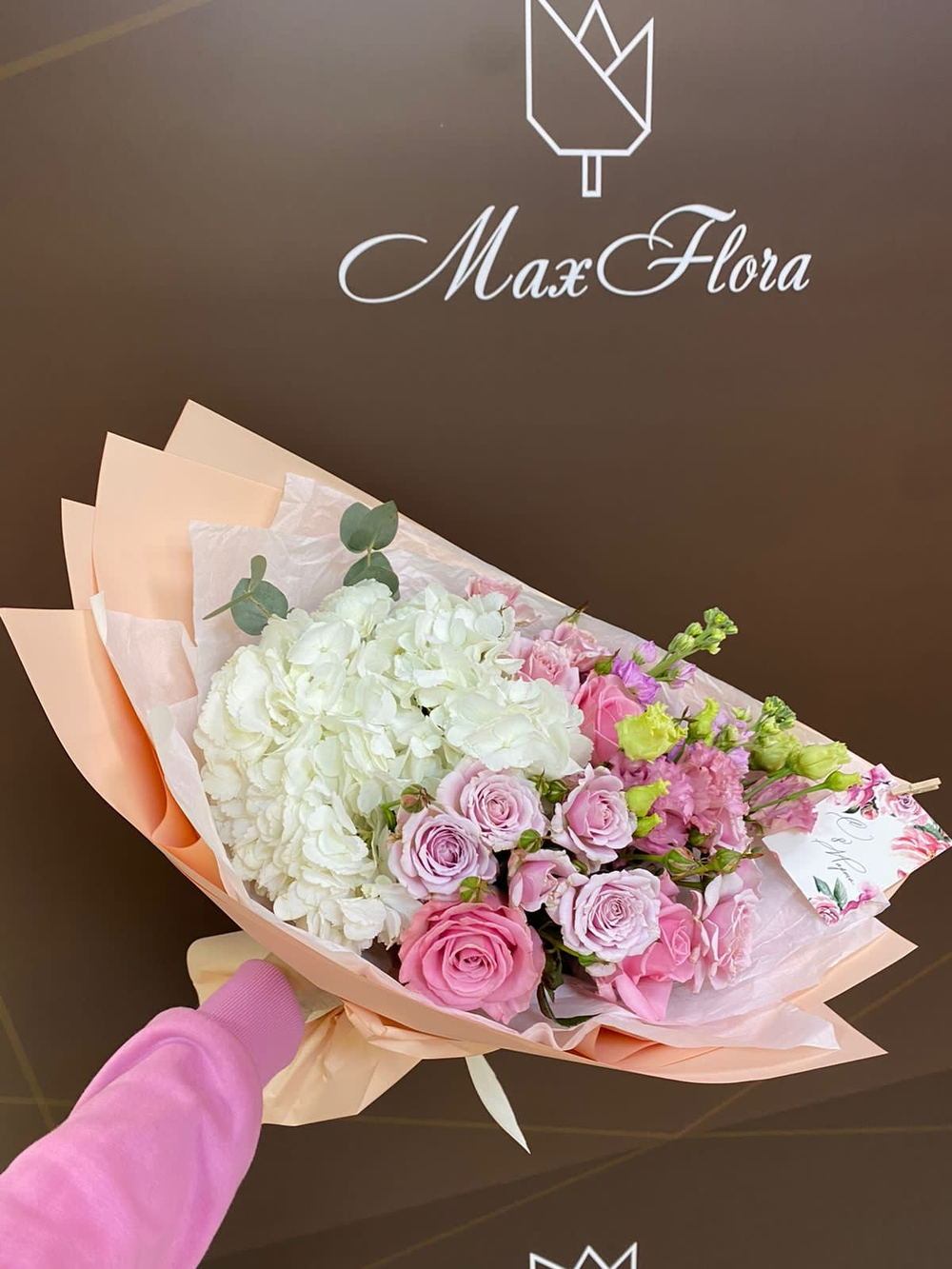 Букет 8 Марта М-27