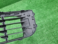 Решетка переднего бампера правая BMW X1 F48 15-19