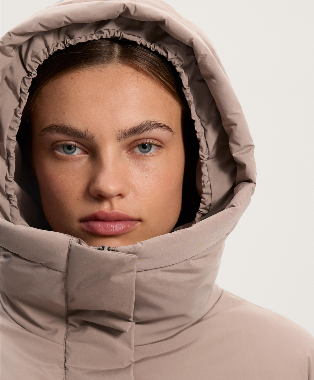 Oysho Водоотталкивающая утепленная куртка Primaloft®, серо-коричневый