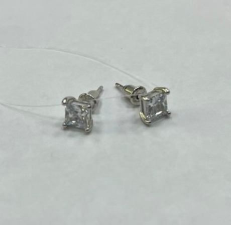 Серьги из серебра с фианитами