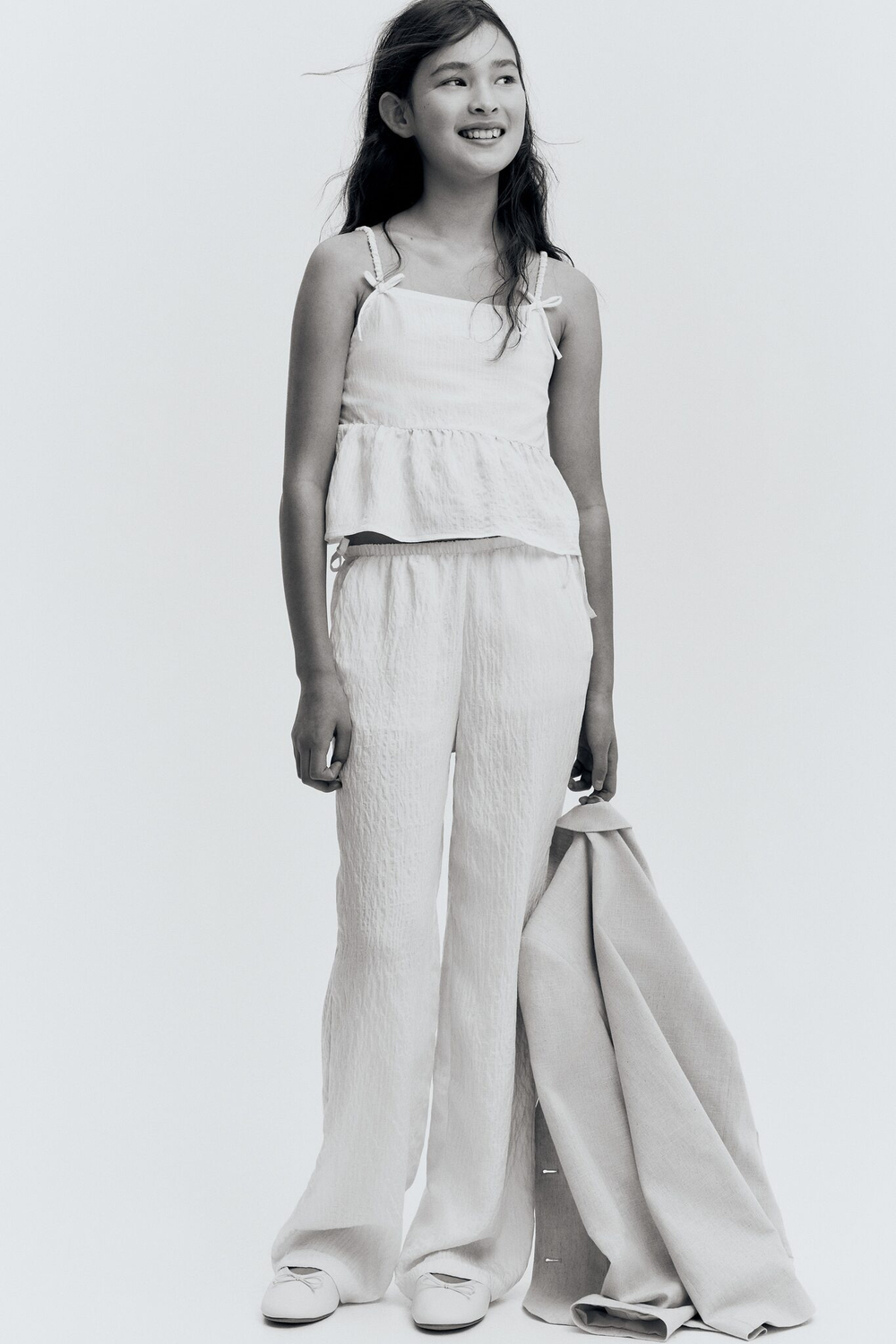 H&M Топ с бантом и баской, кремовый