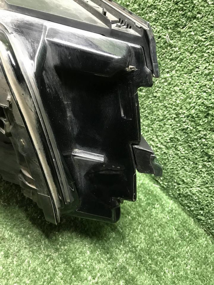 Фара левая VW Touareg 3 (2018-2023) LED