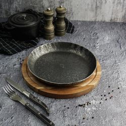 Сковорода для подачи 24 см h2,9 см круглая без ручки " " углерод. сталь ИНДУКЦИЯ P.L.