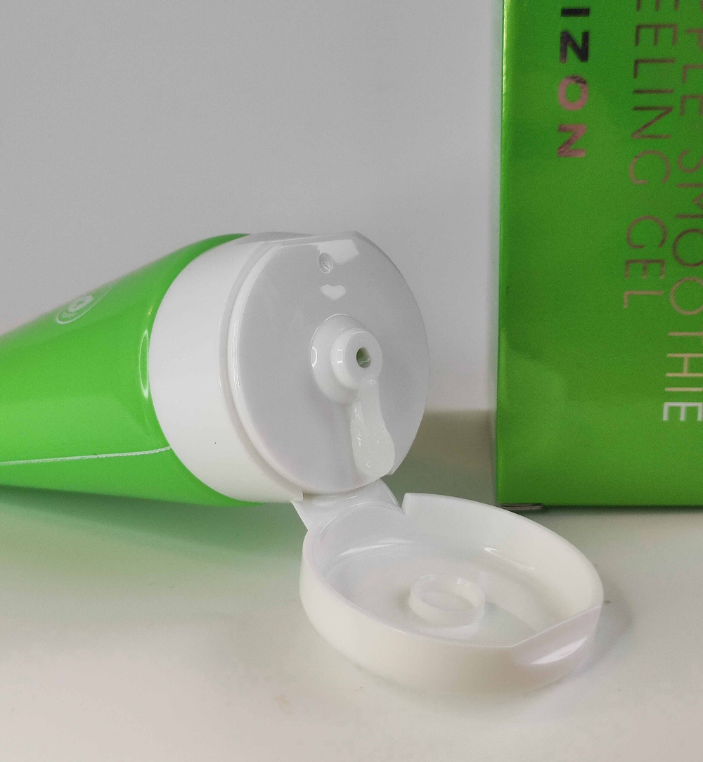 MIZON Пилинг-гель для лица яблочный MIZON Apple Smoothie Peeling Gel 120мл