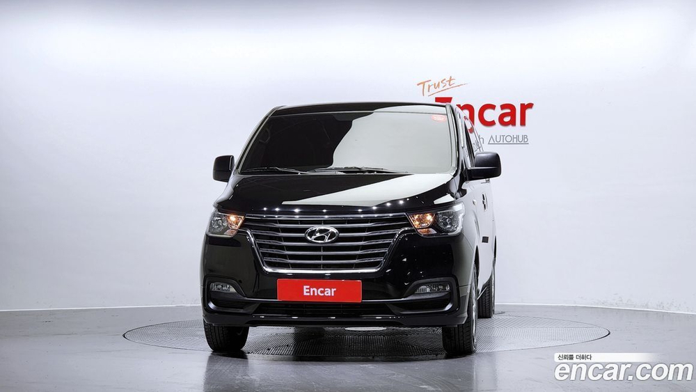Hyundai The New Grand Starex Van 3-х местный (06.2020)