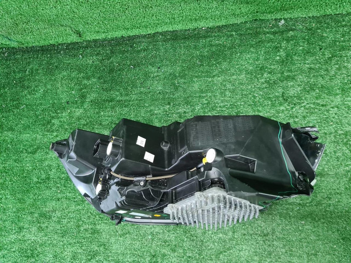 Битая Фара левая Jaguar I-PACE (2018-н.в.) LED