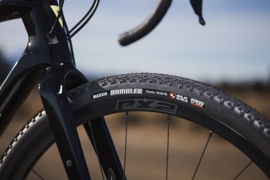 Велосипед Giant Revolt Advanced 2 - 2024 (Гревел)