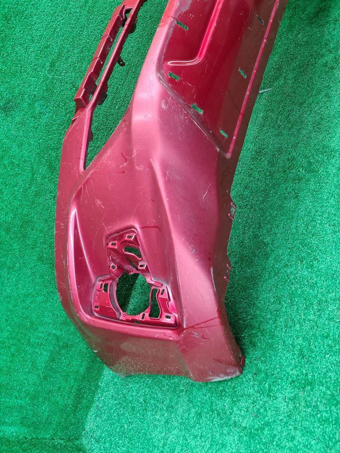 Бампер передний Toyota Hilux 8 (2018-2020)