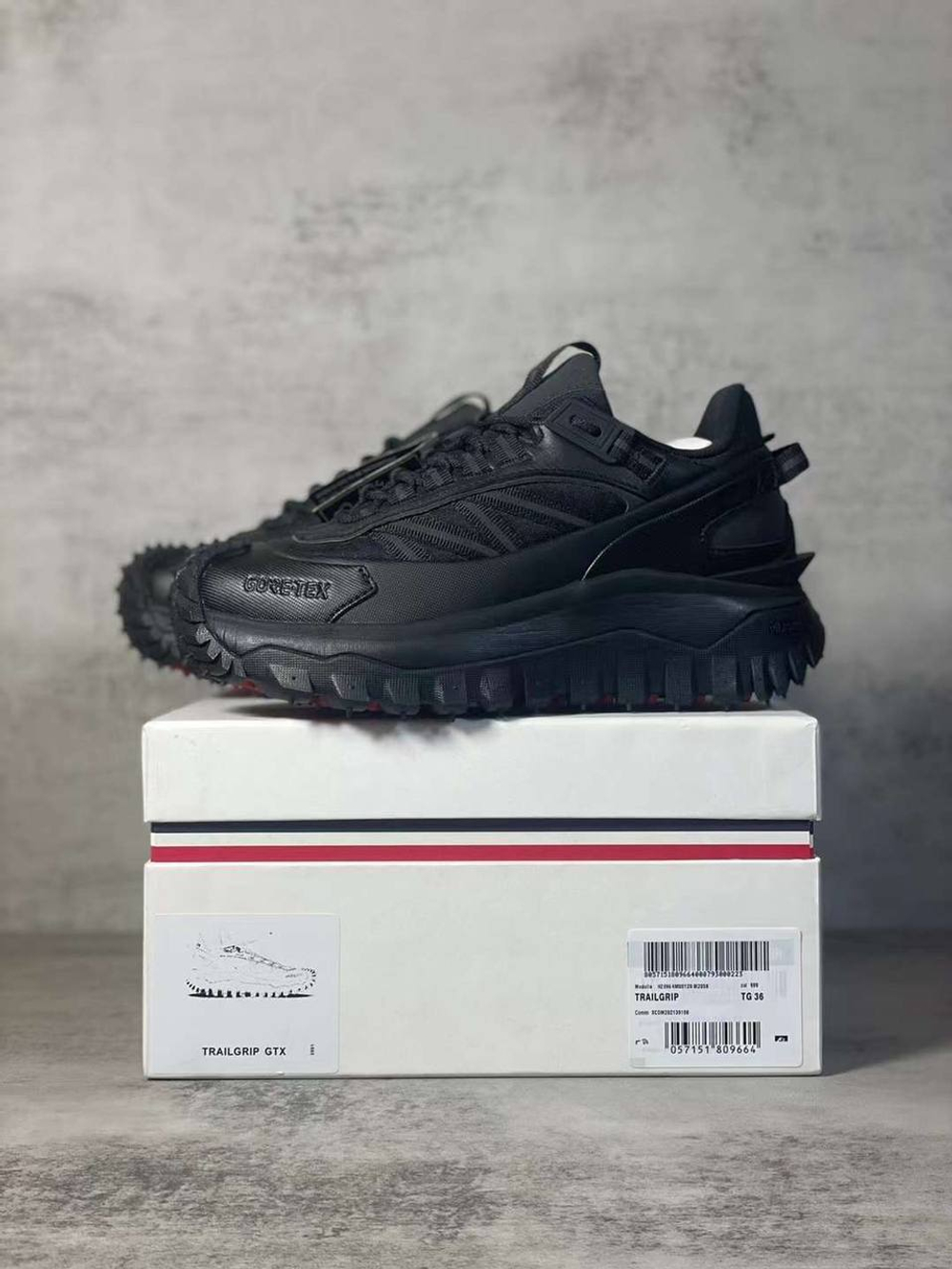 Кроссовки Moncler