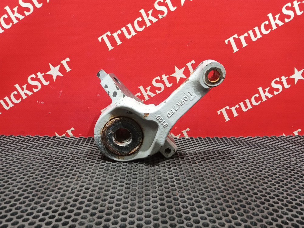 Кронштейн рессоры передней левый 2018г.