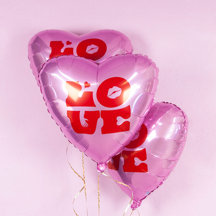 Сердце розовое с надписью "LOVE" 46 см