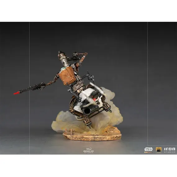 Статуэтка Star Wars Mandalorian IG-11 and The Child Deluxe