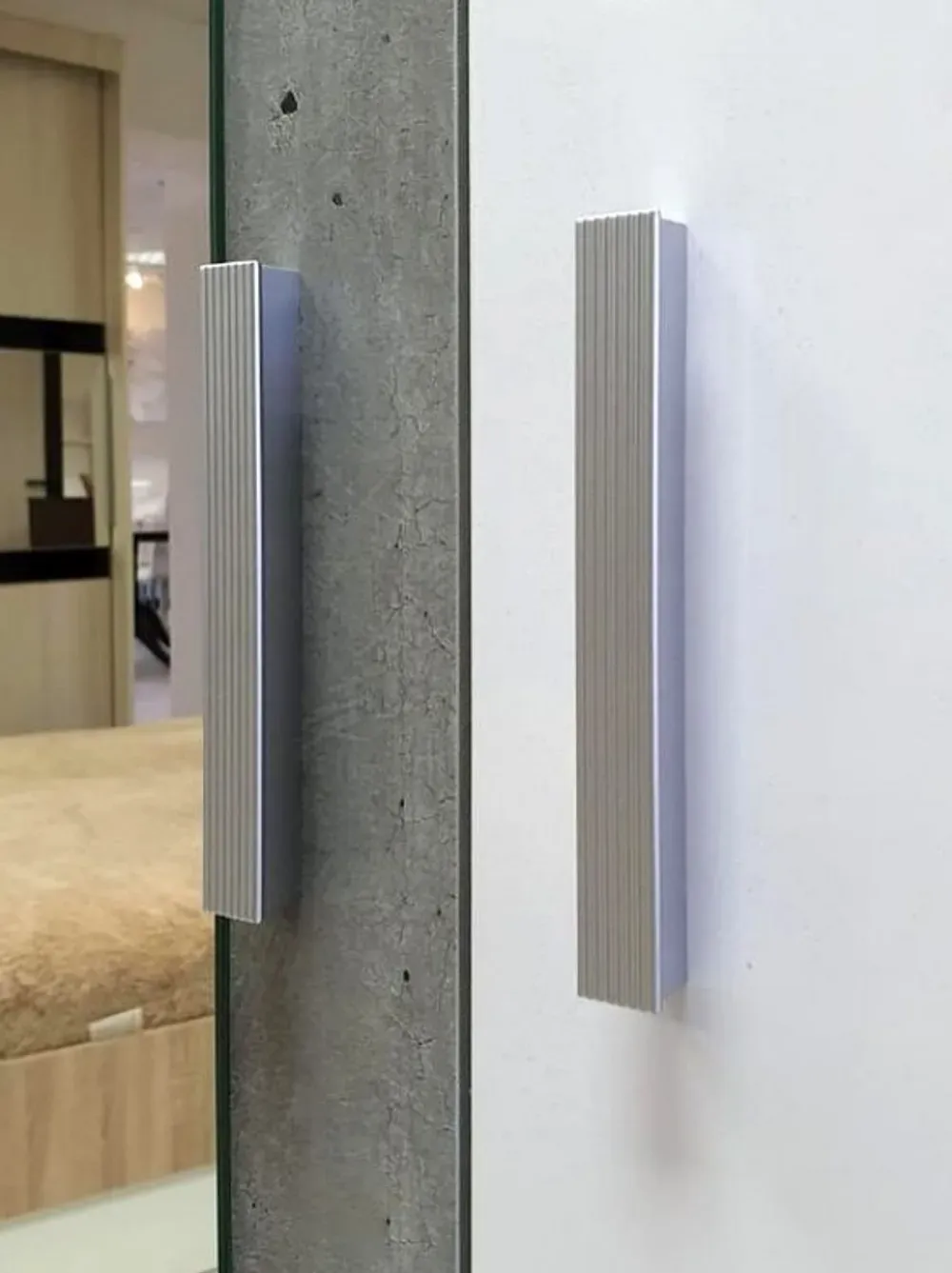 Шкаф для белья Инстайл ШК-31 бетон/белый