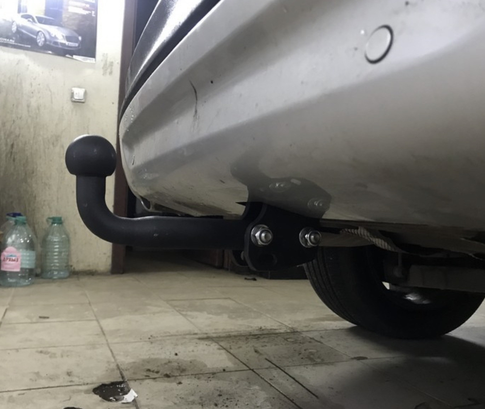 Фаркоп для Volvo XC70 2000-2007 Тип шара: A. Нагрузки: 2000/90 кг, VL 03