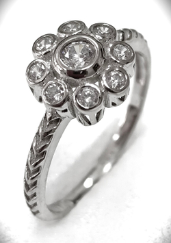 Ювелирное кольцо "Эстерелла" из серебра 925 пробы