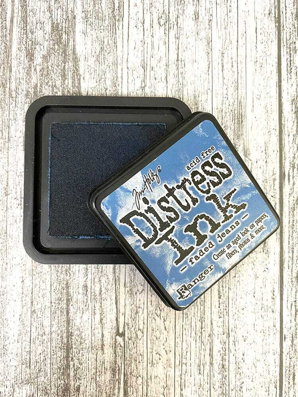 Distress Ink Pad. Faded Jeans