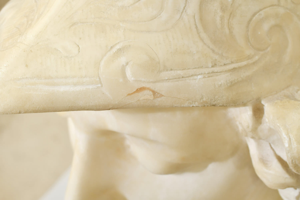 Бюст «Афина» Мрамор, резьба, шлифовка,   XIX век, 64х44х20 см