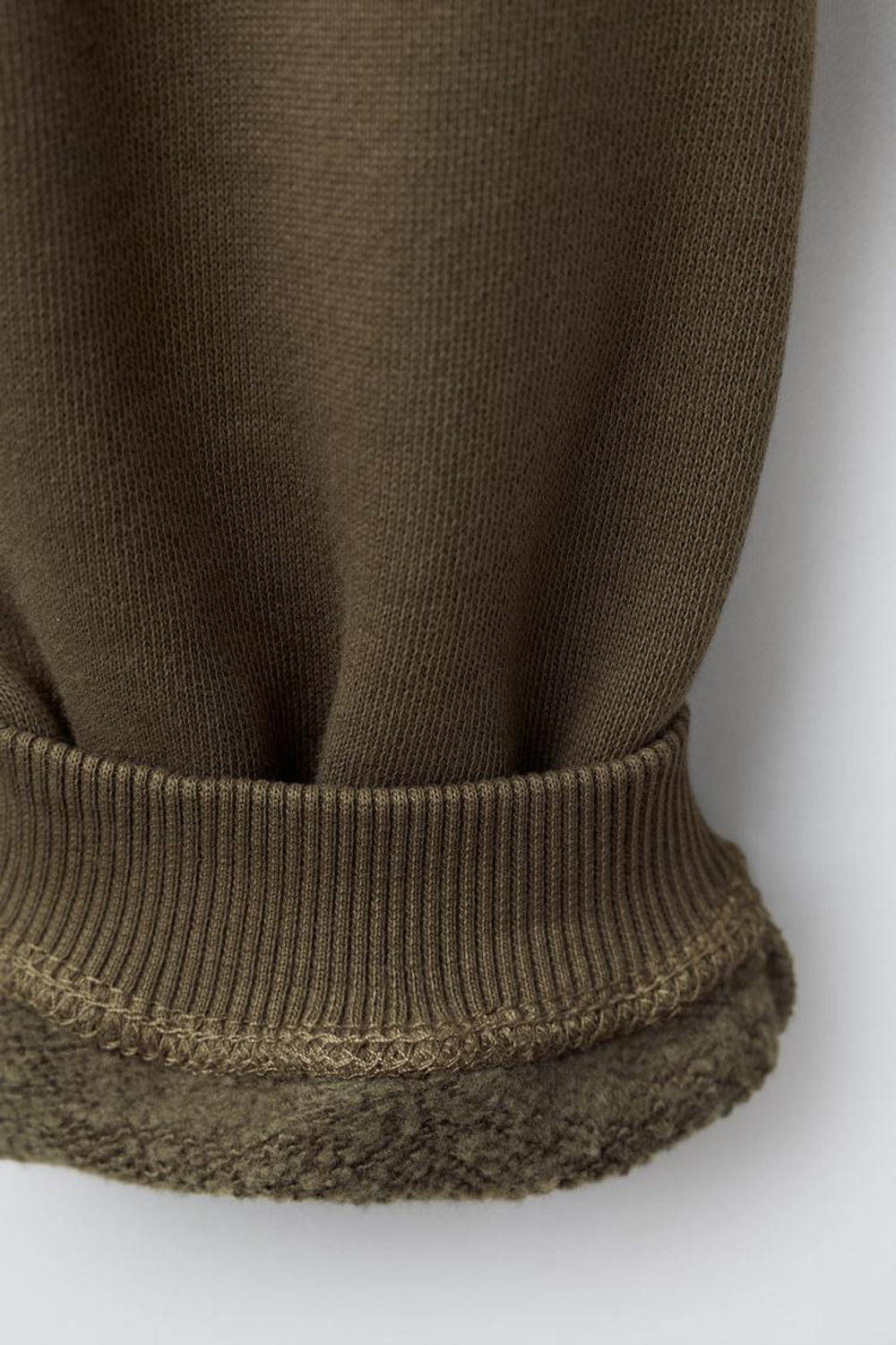 ZARA БРЮКИ-ДЖОГГЕРЫ GARMENT DYE С ДЕКОРАТИВНОЙ ОТСТРОЧКОЙ, ХАКИ