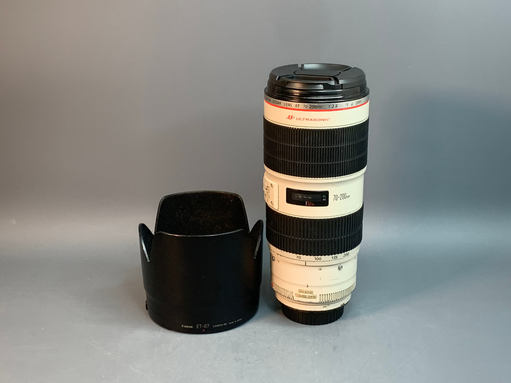 Canon 70-200mm f/2.8 L IS II USM небольшие царапки