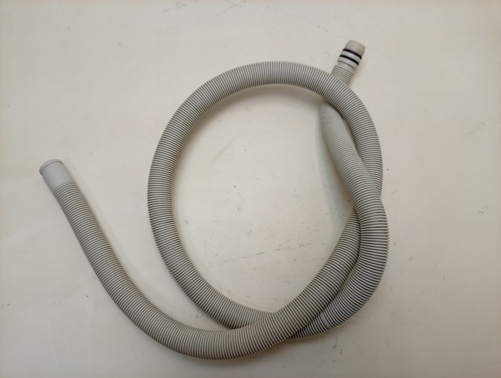 LFTA+5H1741 ктп11 Шланг сливной для посудомоечной машины Indesit Ariston б/у