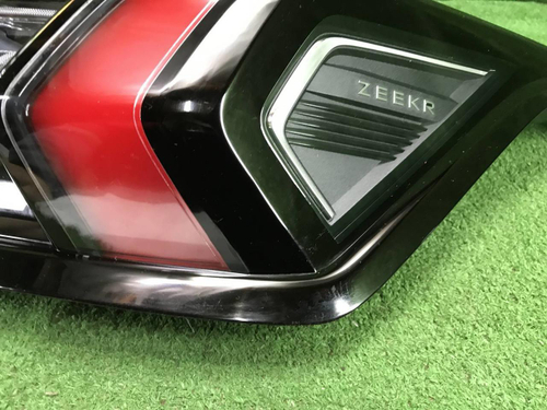 Фонарь правый внешний Zeekr 001 (2021-н.в.)