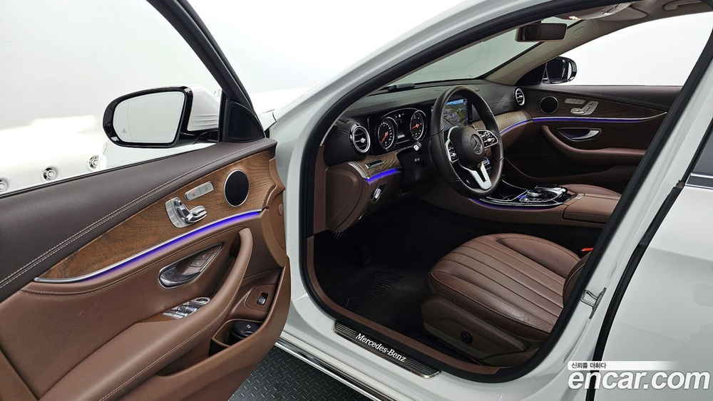 Mercedes-Benz E-Class W213 E220d 4MATIC Exclusive (06.2020)