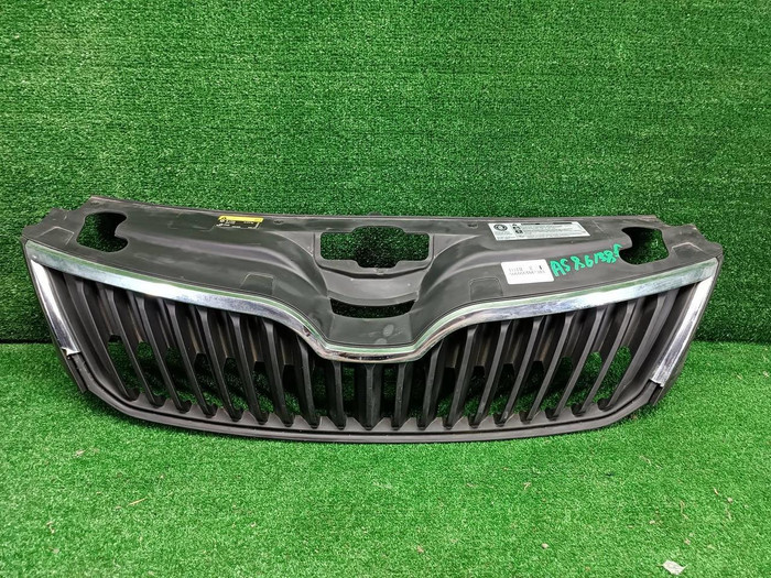 Решетка радиатора Skoda Rapid 1 (2012-2020)