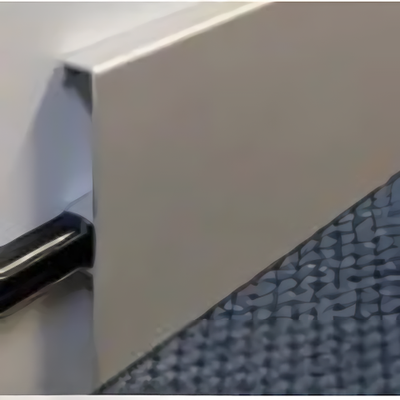 Алюминиевый плинтус с крепежом серебро