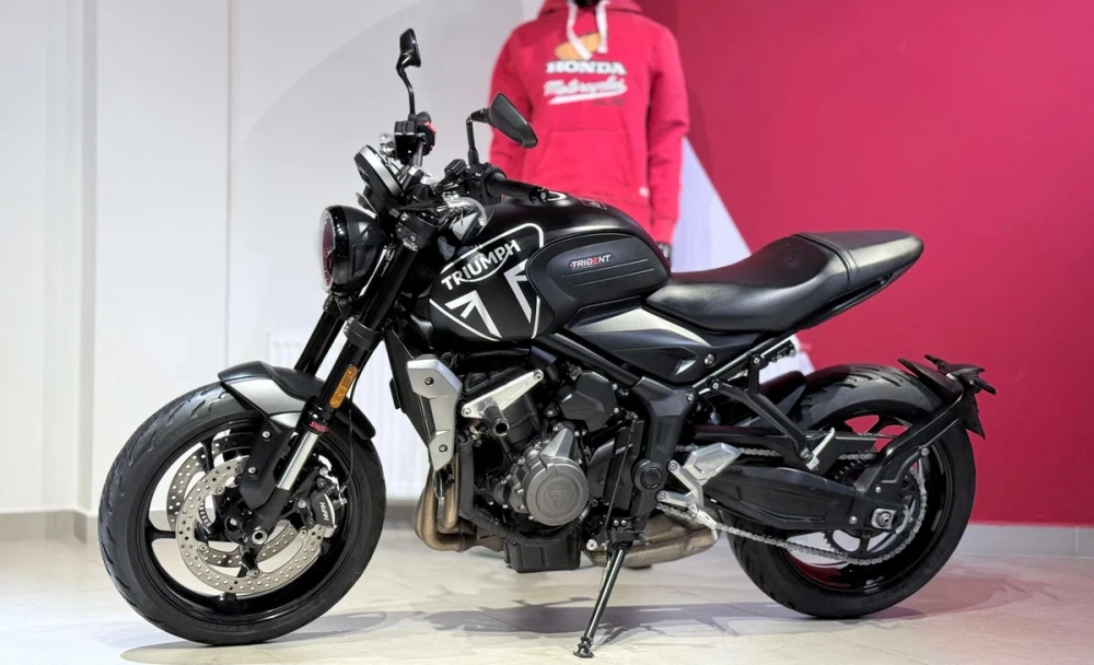 Triumph Trident 660, 2021 черный матовый