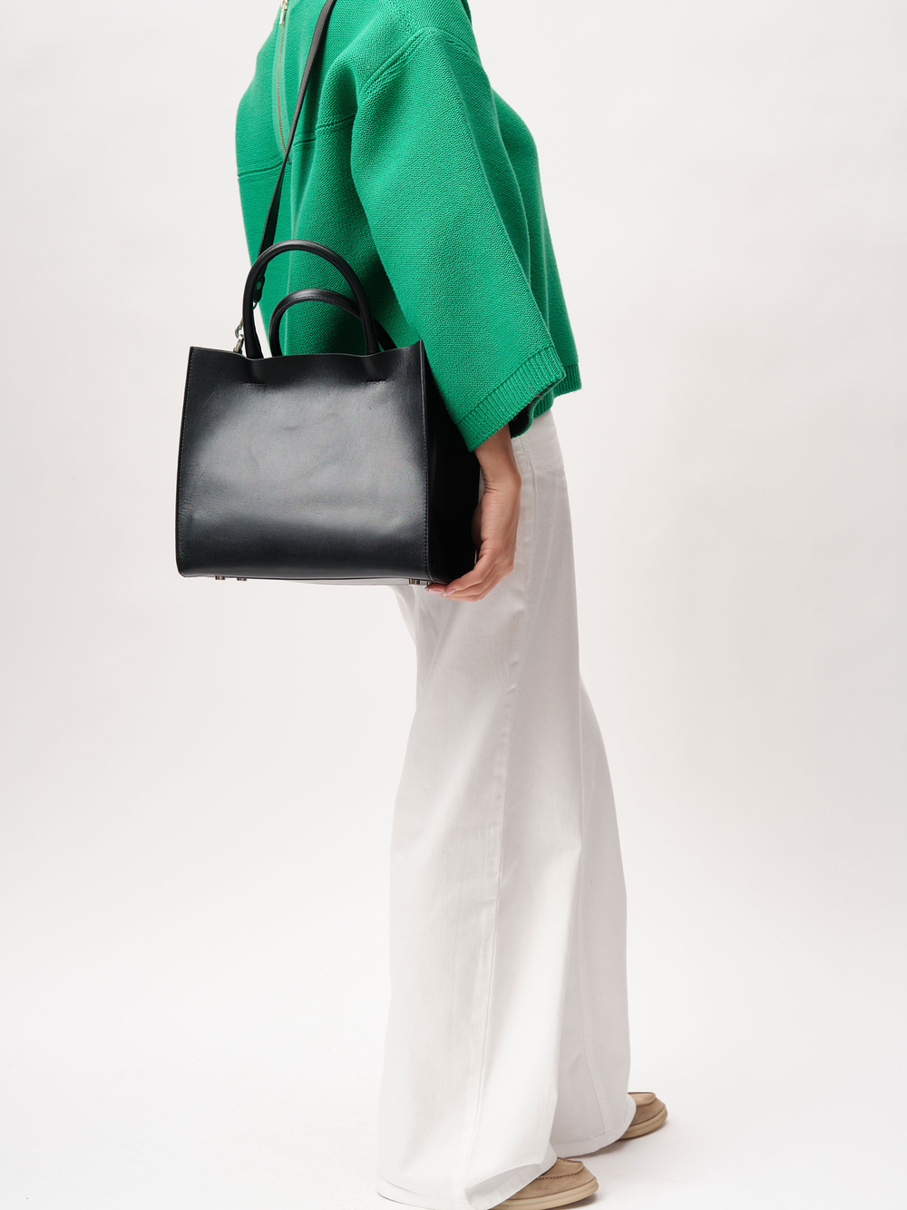 Кожаная сумка Deboro 30902 черный