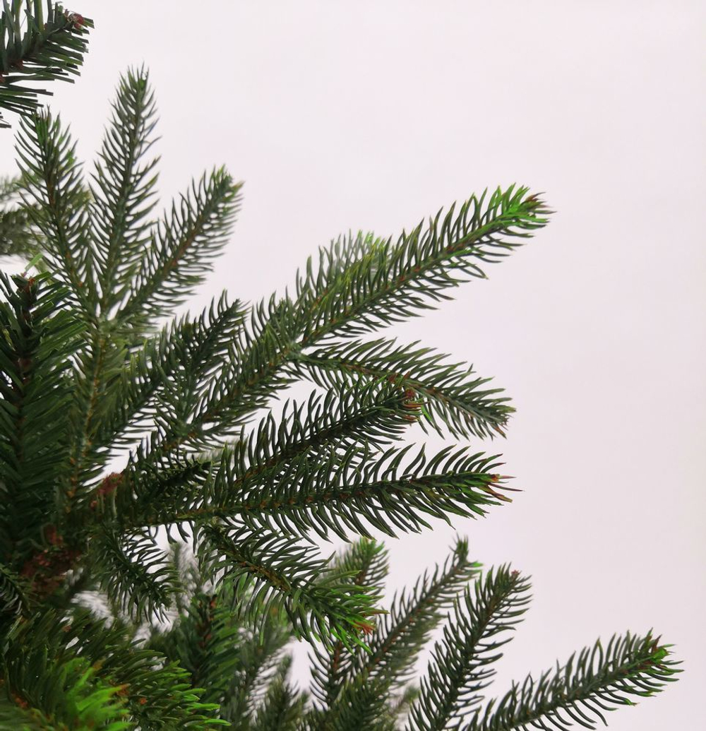 Ель Фантазия 230см зеленая Black Box