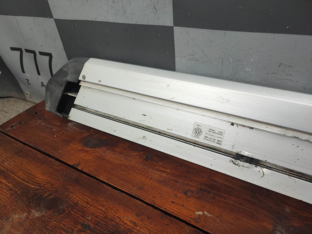 Подножка Volkswagen Touareg 3 18-нв Б/У Оригинал 761071691