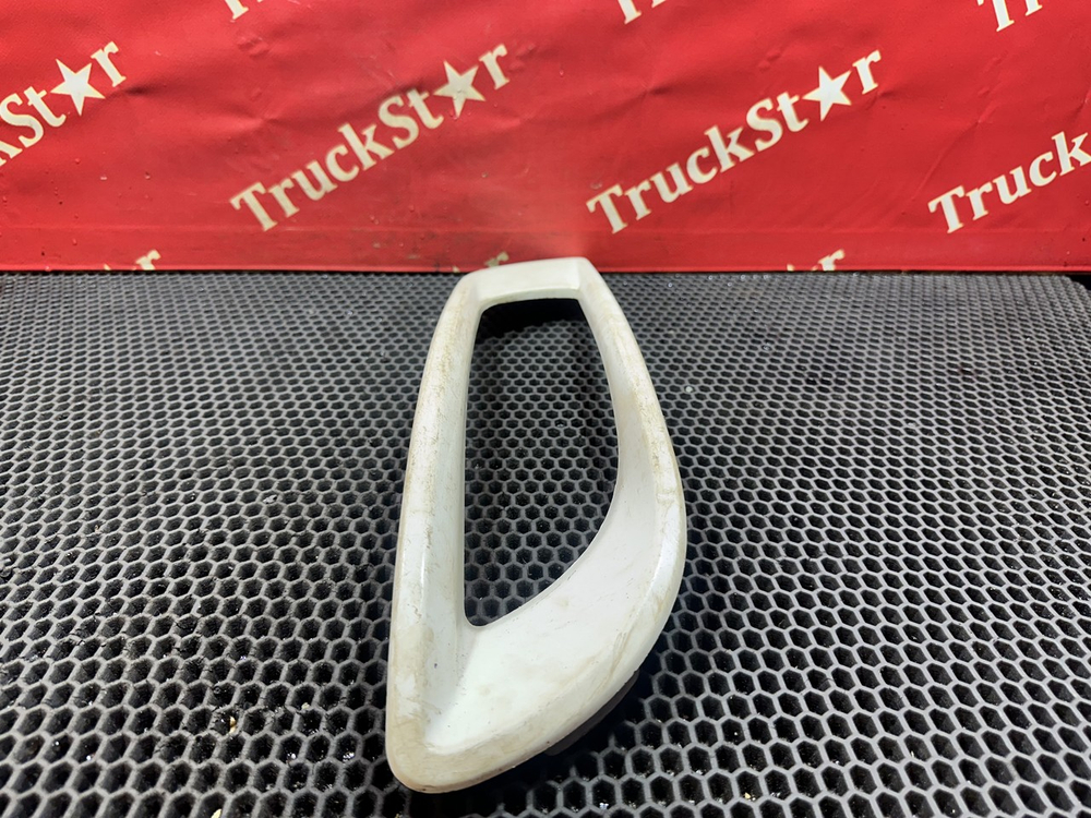 Облицовка ПТФ правая 2021г