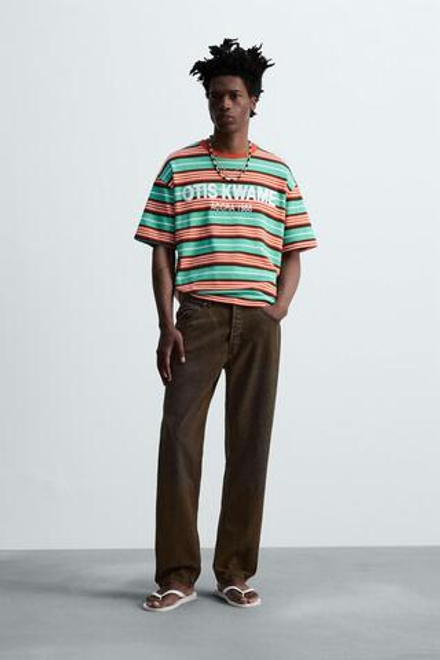 ZARA ФУТБОЛКА В ПОЛОСКУ С ВЫШИВКОЙ © OTIS KWAME KYE QUAICOE, ЗЕЛЕНЫЙ