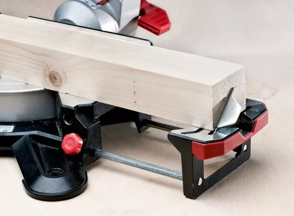 Торцовочная пила Metabo KGS 216 M Set (690827000)