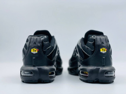 Кроссовки Nike Air Max Plus Triple Black Tn