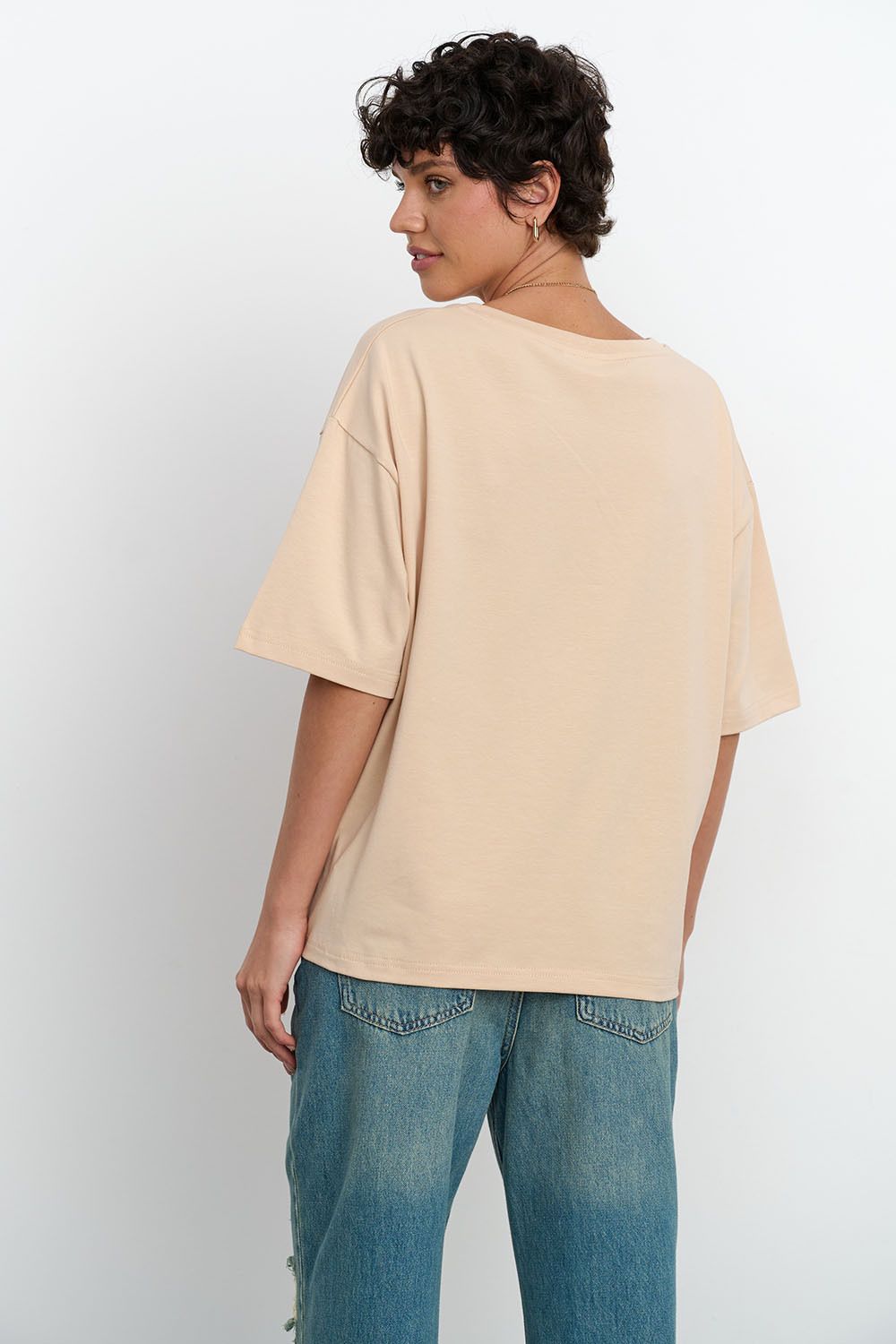 Футболка свободная ванильного цвета