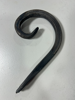 Кованый элемент "запятая"160х90 квадрат полнотелый 10х10мм