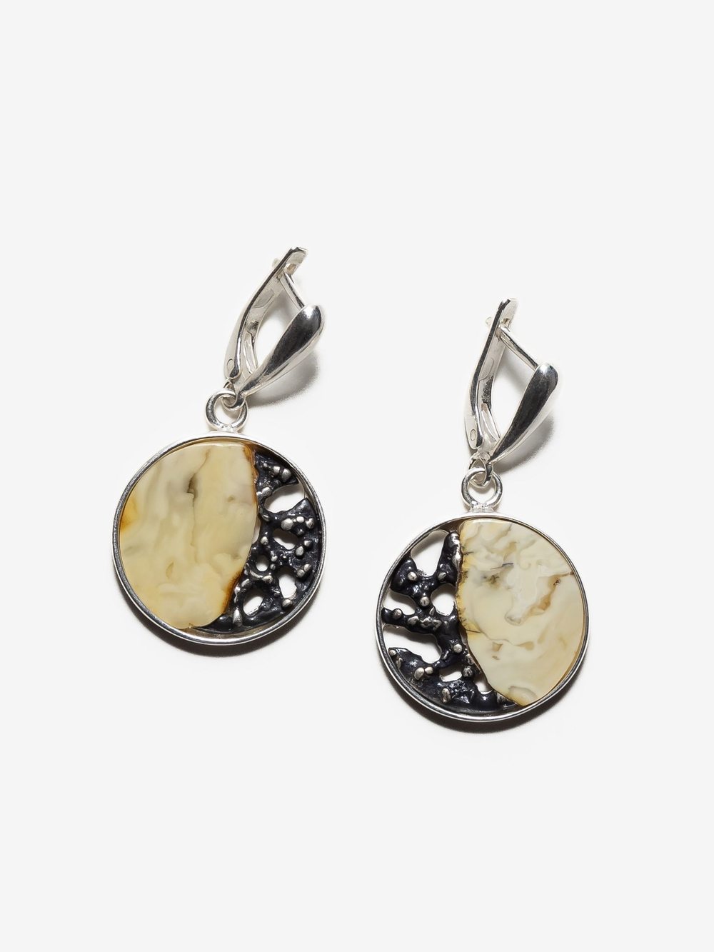 Уникальный серебряный комплект с цельным пейзажным янтарем, серебро 925 пробы