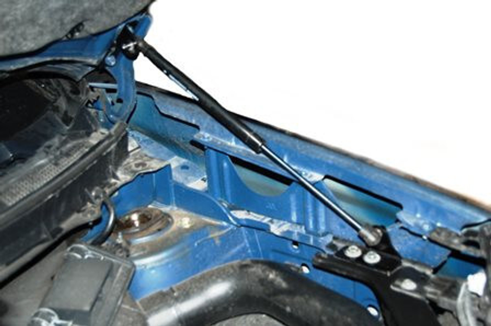 Амортизатор (упор) капота на Nissan X-Trail 01-05(с 2007 по 2015 г.в.)Autoinnovation