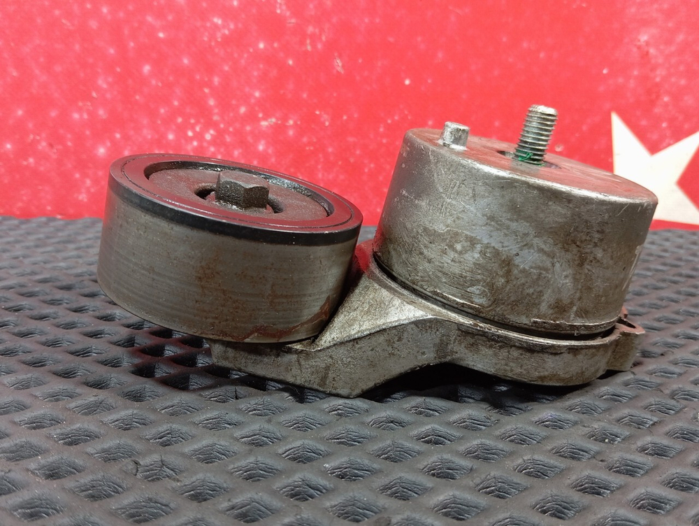 Ролик-натяжитель 2018г.