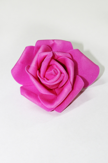 Роза латекс средняя