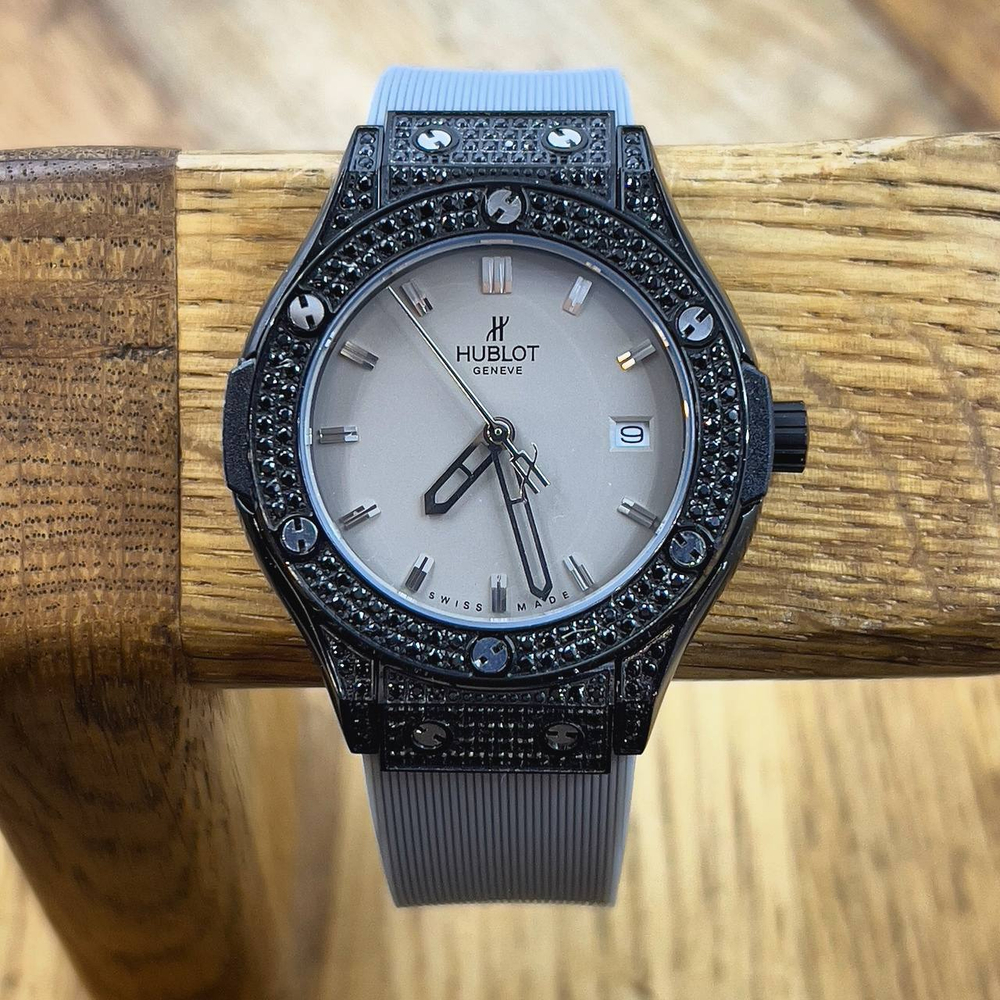 Часы Hublot